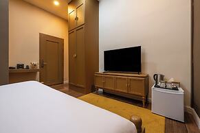Ali Grand Hotel