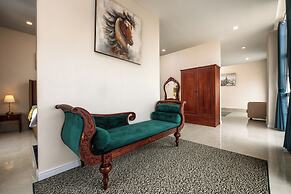 Ali Grand Hotel