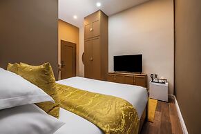Ali Grand Hotel