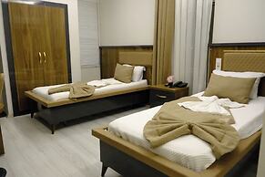 GRAND DIAMOND HOTEL