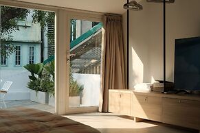 The Train Street Residence Ly Nam De
