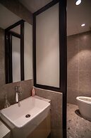 The Train Street Residence Ly Nam De
