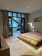 The Train Street Residence Ly Nam De