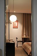 The Train Street Residence Ly Nam De