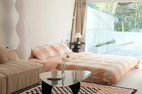 The Train Street Residence Ly Nam De