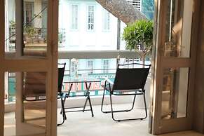 The Train Street Residence Ly Nam De