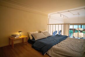 The Train Street Residence Ly Nam De