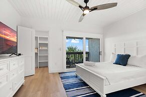 Direct Ocean View Steps to Beach Modern Updates
