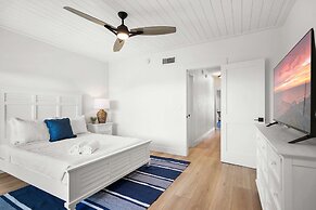 Direct Ocean View Steps to Beach Modern Updates