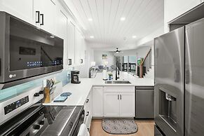 Direct Ocean View Steps to Beach Modern Updates