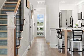 Direct Ocean View Steps to Beach Modern Updates