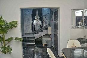 Slim Anyaiwe Apartments
