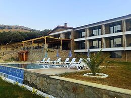 Rigani Gökçeada (+14)