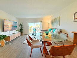 Top Location Waterfront Balcony Dream