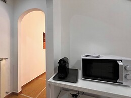 Inviting 1-bedroom flat with Balcony