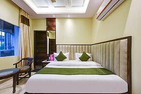 Hotel Geet Deluxe