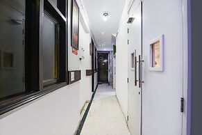 Fabhotel Delhi Continental