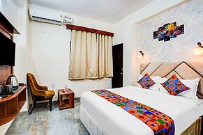 Fabhotel Dream Palace I