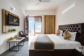 Fabhotel La Corporate Suite