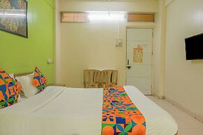 Fabhotel Saraswati Niwas