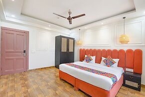 Fabhotel The White Pepper