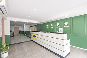 Fabhotel The White Pepper