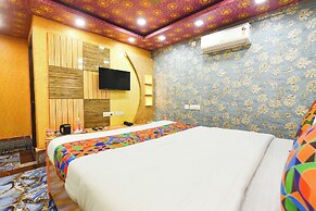 Fabhotel Rahi Crown