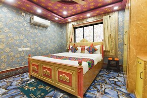 Fabhotel Rahi Crown