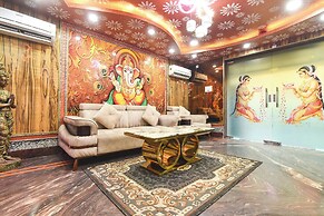 Fabhotel Rahi Crown