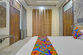 Fabhotel Shubh Palace