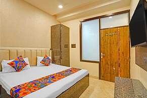 Fabhotel Shubh Palace