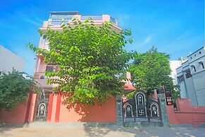 Fabhotel Baba Guest House