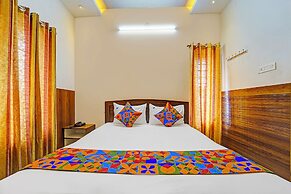 Fabhotel Raja Residency