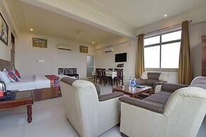 Fabhotel Shiv Palace
