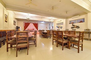 Fabhotel Shiv Palace