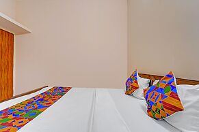 Fabhotel Praneeth Residency