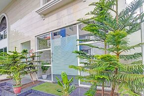 Fabhotel New Krishna Palace