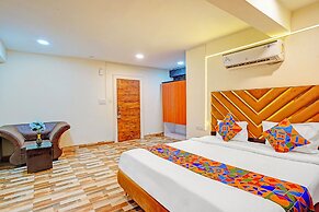 Fabhotel New Krishna Palace