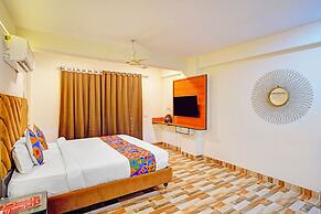 Fabhotel New Krishna Palace