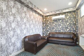 Fabhotel Alpha Stayz