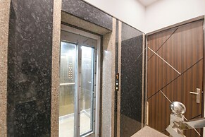 Fabhotel Black Pepper