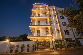 Fabhotel Black Pepper