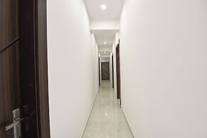 Fabhotel Black Pepper