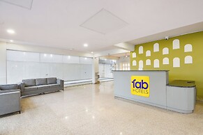 Fabhotel Black Pepper