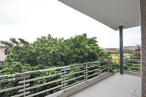 Fabhotel Black Pepper