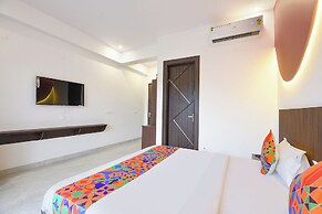 Fabhotel Black Pepper