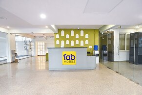 Fabhotel Black Pepper