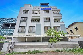 Fabhotel Royal Inn I