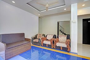 Fabhotel Royal Inn I
