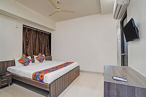 Fabhotel Royal Inn I